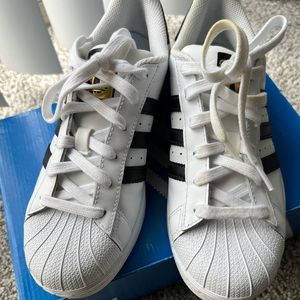 Used Adidas Superstar Unisex kids